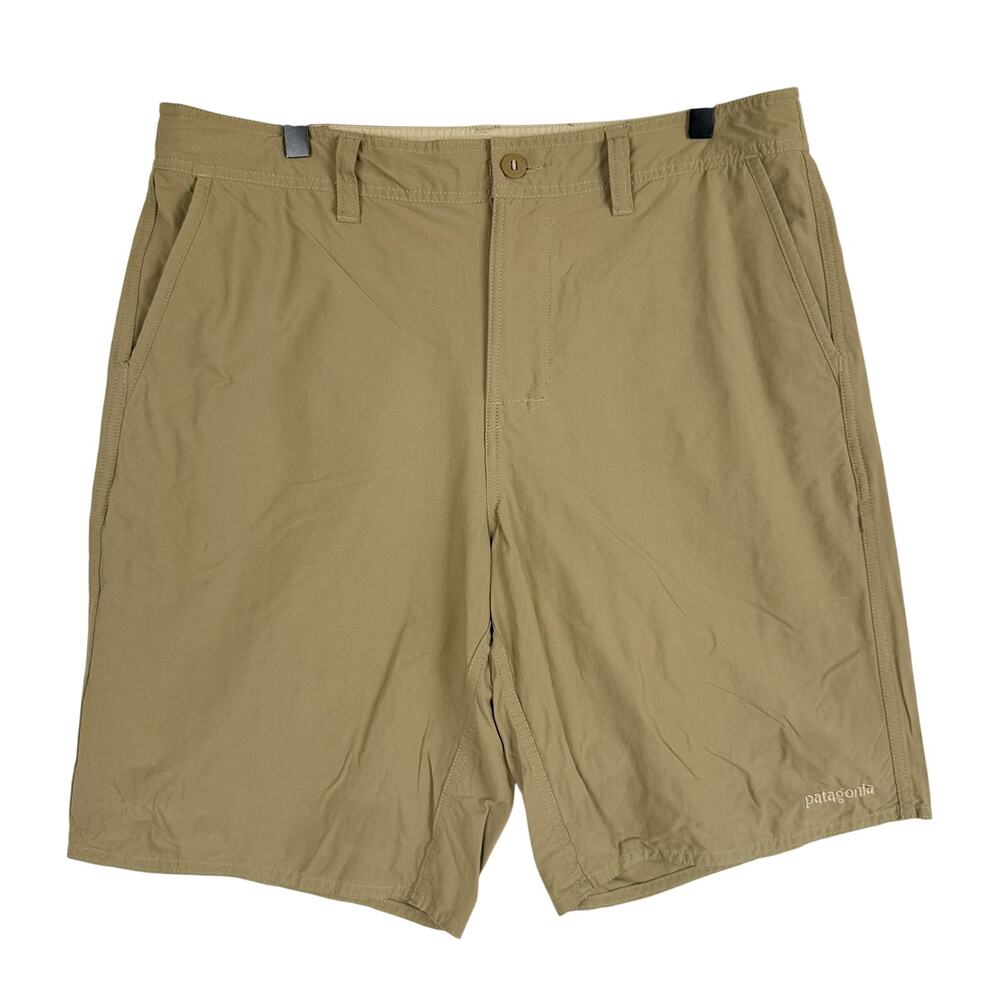 Patagonia Men's Stretch Wavefarer Walk Shorts Beige - 36